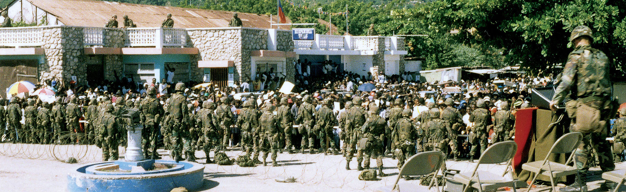 Crowds gather in the main square in Cap-Haïtien