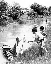 &lsquo;Year of the Tiger&rsquo; Giap Dan (1974) calendar/notebooks were handed out to villagers who used the canals