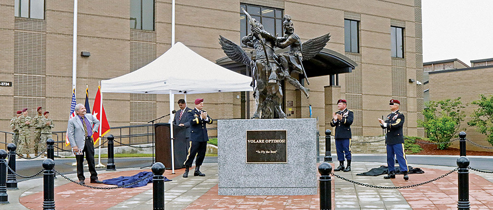 Unveiling the Volare Optimos statue.