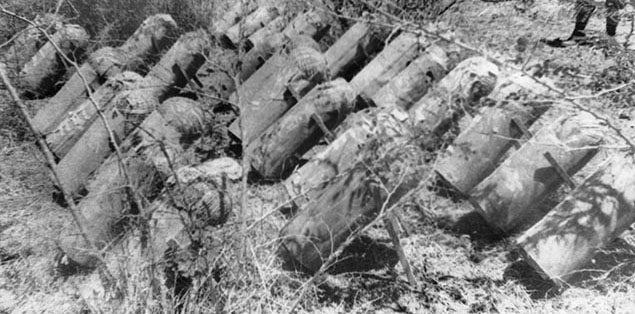 Field of artilleria sin cañon discovered outside the cuartel. These were made from sheet metal stove pipe.