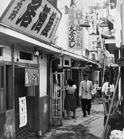 Shopping district near the Finance Building in Tokyo.