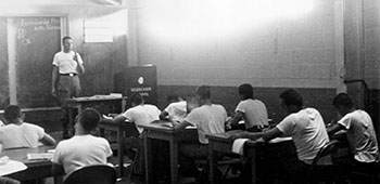 Salvadoran Ranger students had some classes in the USARCARIB School at Fort Gulick.