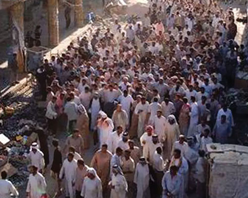 All the streets in An Najaf leading to the Imam Ali mosque were filled to overflowing with pilgrims during Ashura.