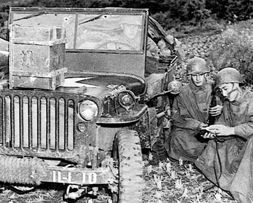 PFC Wilson, SGT Lawrence O&rsquo;Brien, and Yang Yunn  broadcast to the Chinese near Munye-ri. This L/S team sergeant will later be awarded a Silver Star.