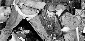 Reality of &ldquo;door kicking&rdquo; propaganda leaflets from a C-47 aircraft in flight