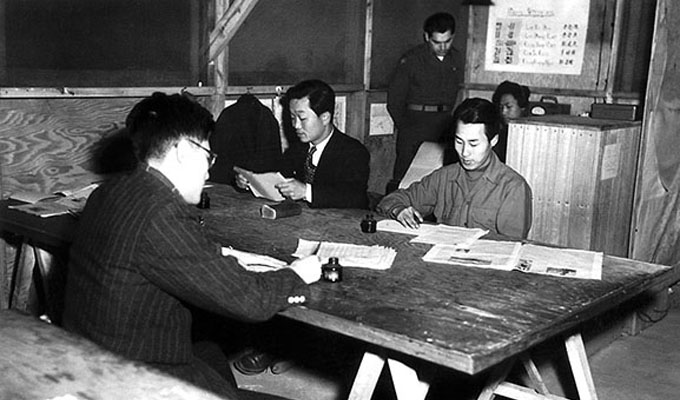 The 4th MRBC writers shared the building and work tables with Korean translators.