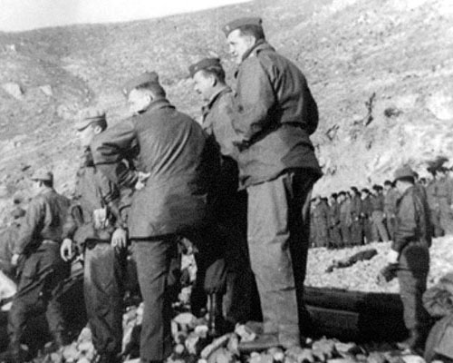 JACK advisors, SFC James C. &lsquo;Joe&rsquo; Pagnella, Navy UDT LT George C. Atcheson, III, MAJ John K. &lsquo;Jack&rsquo; Singlaub, USMC 1LT Thomas L. Curtis, and USMC MAJ Vincent R. &lsquo;Dutch&rsquo; Kramer observe SMG rubber raft training.