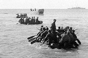 Instead of being towed by an LCVP  the SMG raiders had to paddle the  RB-10s nearly a mile to the waiting  USS Wantuck, APD-125.