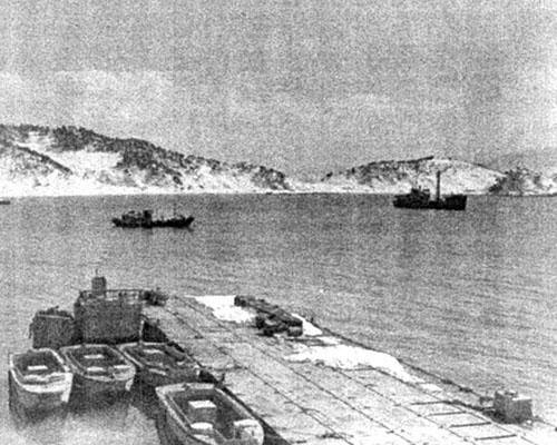The pier of the ‘Marina’ was on the western (leeward) side of Yo-do, just below the Korean village.