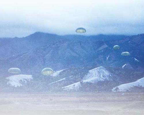 North Korean guerrilla parachute training